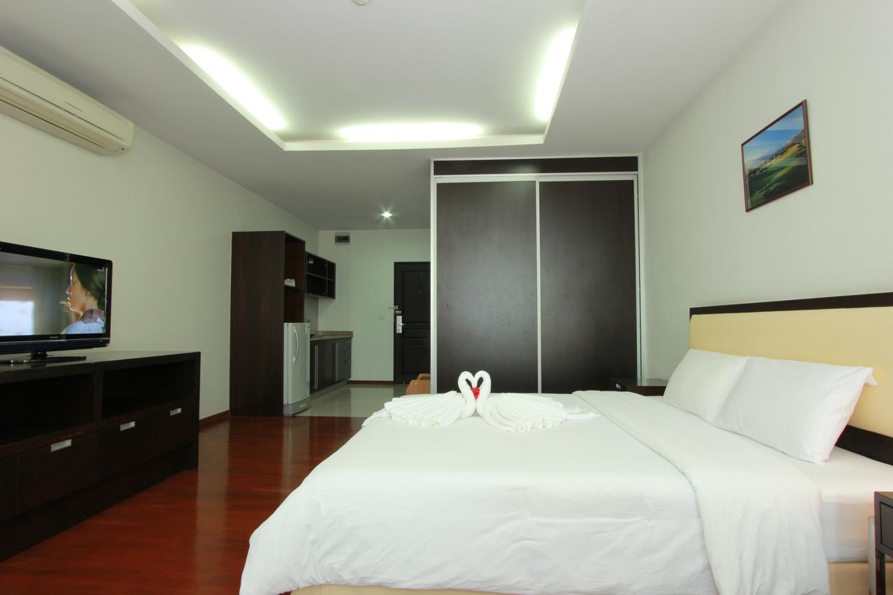 The Park 304 Executive Serviced Apartment Si Maha Phot Extérieur photo