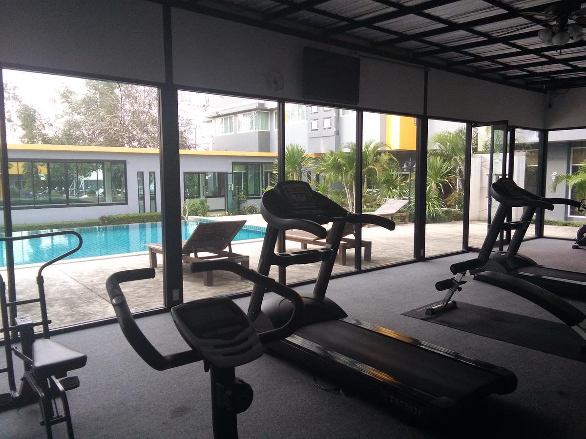 The Park 304 Executive Serviced Apartment Si Maha Phot Extérieur photo
