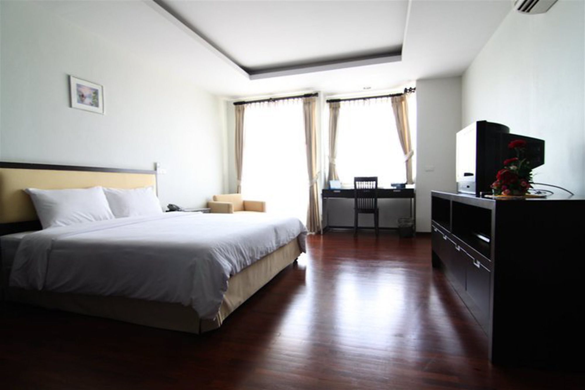 The Park 304 Executive Serviced Apartment Si Maha Phot Extérieur photo